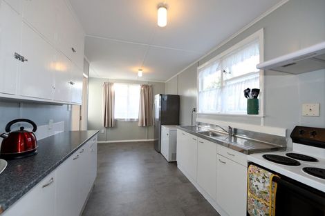 Photo of property in 913 Kiwi Street, Camberley, Hastings, 4120