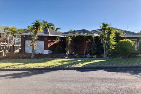 Photo of property in 6 Bass Street, West Harbour, Auckland, 0618