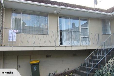 Photo of property in 3/20 Parkhill Road, Mellons Bay, Auckland, 2014
