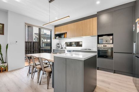 Photo of property in 19 Konoba Avenue, Kumeu, 0810