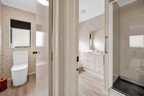 Photo of property in 2/219 Mangorei Road, Merrilands, New Plymouth, 4312