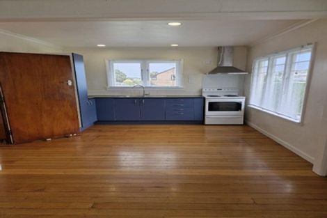 Photo of property in 38 Lismore Street, Strandon, New Plymouth, 4312
