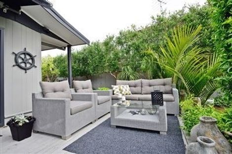 Photo of property in 3b Lillian Place, Orewa, 0931