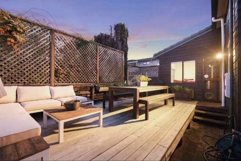 Photo of property in 27a Sunderlands Road, Half Moon Bay, Auckland, 2012