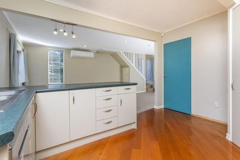 Photo of property in 4/90 Lynwood Road, New Lynn, Auckland, 0600