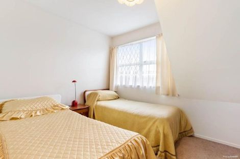 Photo of property in 34 Akoranga Drive, Northcote, Auckland, 0627