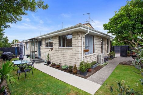 Photo of property in 1/40a Chipping Lane, Redwood, Christchurch, 8051