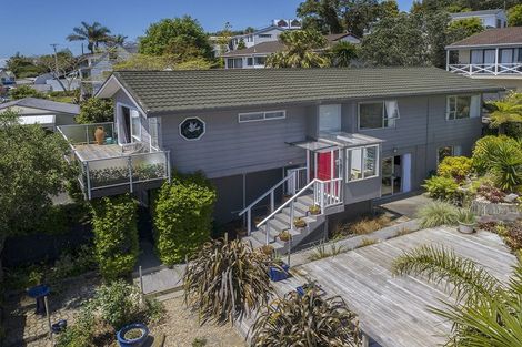 Photo of property in 18 Gledstane Road, Stanmore Bay, Whangaparaoa, 0932