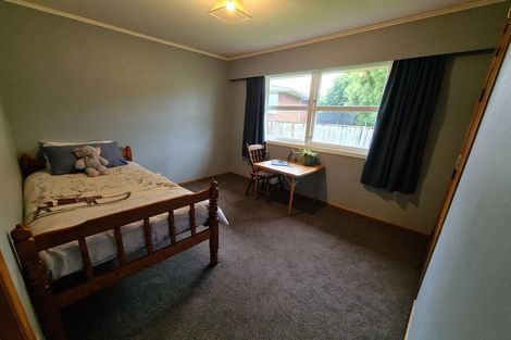 Photo of property in 1/40 Hillcrest Avenue, Hillcrest, Auckland, 0627
