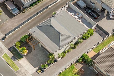 Photo of property in 325a Oceanbeach Road, Mount Maunganui, 3116