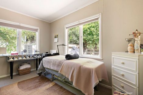 Photo of property in 23 Melrose Road, Island Bay, Wellington, 6023