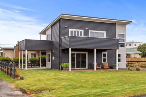 Photo of property in 5 Dorset Street, Opunake, 4616