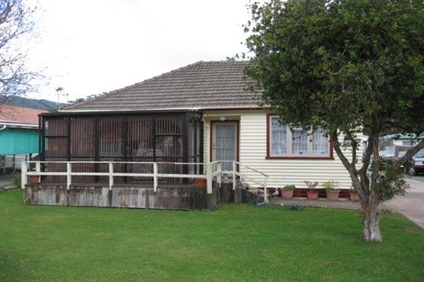 Photo of property in 77 Wellington Road, Wainuiomata, Lower Hutt, 5014