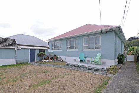 Photo of property in 4 Leveson Street, Strathmore Park, Wellington, 6022