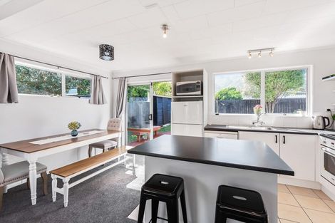 Photo of property in 3a Arthur Grove, Waikanae, 5036