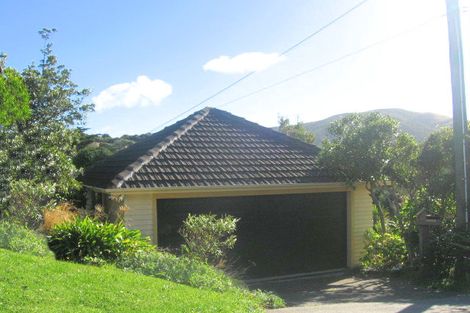 Photo of property in 5 Stratton Street, Normandale, Lower Hutt, 5010