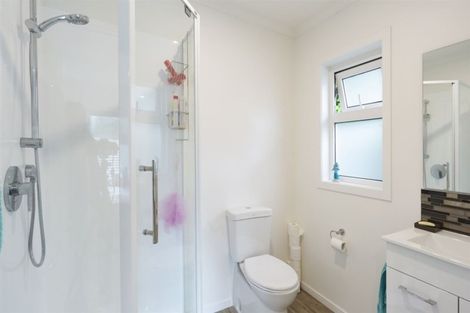 Photo of property in 9a Wellington Street, Feilding, 4702