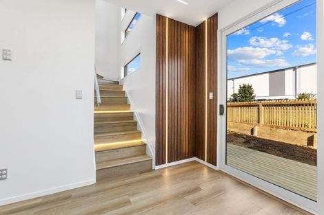 Photo of property in 2a Feasegate Street, Manurewa, Auckland, 2102