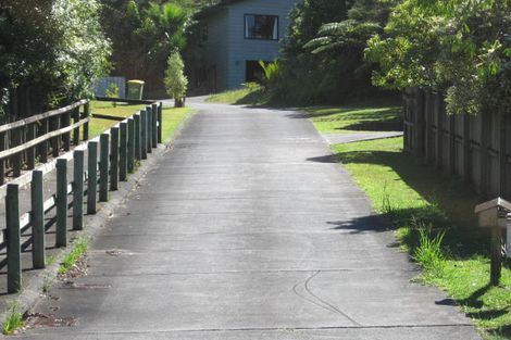 Photo of property in 7 Heatherleigh Rise, Northcross, Auckland, 0632