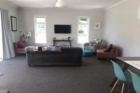 Photo of property in 27 Monaghan Avenue, Karori, Wellington, 6012