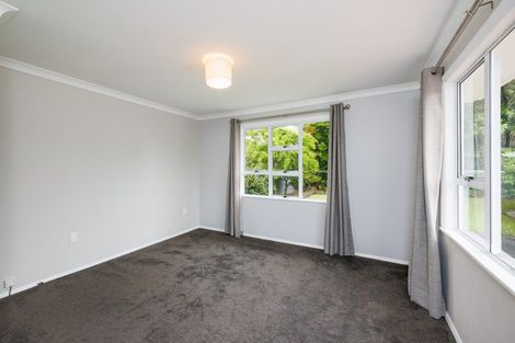 Photo of property in 4 Eton Place, Terrace End, Palmerston North, 4410