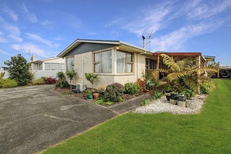 Photo of property in 18 Johnston Street, Foxton, 4814