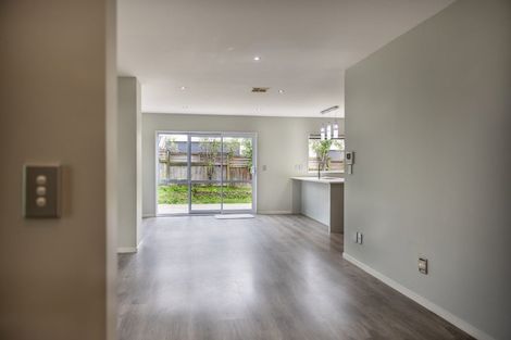 Photo of property in 140s Hepburn Road, Glendene, Auckland, 0602