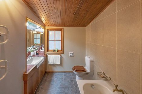 Photo of property in 128 Ohiro Road, Brooklyn, Wellington, 6021