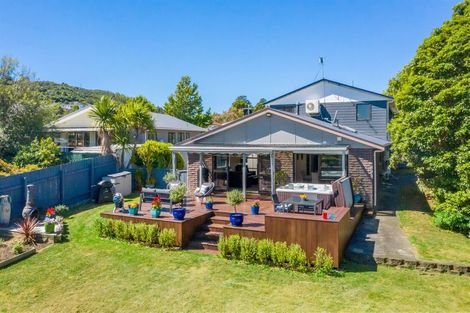 Photo of property in 25 Roband Crescent, Brown Owl, Upper Hutt, 5018