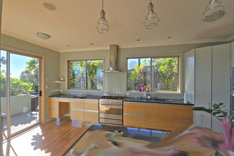 Photo of property in 116 Chaucer Road North, Hospital Hill, Napier, 4110