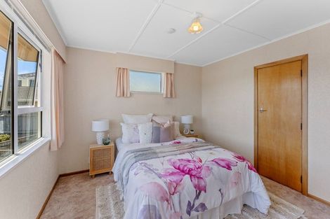 Photo of property in 10 Walton Road, Paraparaumu Beach, Paraparaumu, 5032