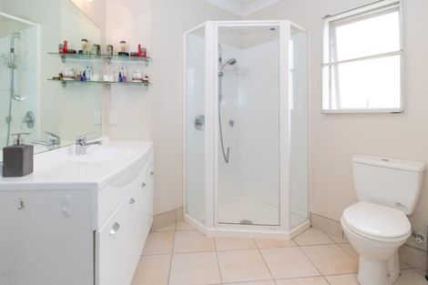 Photo of property in 46 Monte Cassino Place, Birkdale, Auckland, 0626