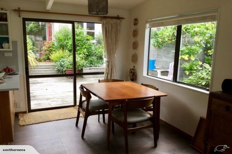 Photo of property in 27 Hastings Parade, Devonport, Auckland, 0624