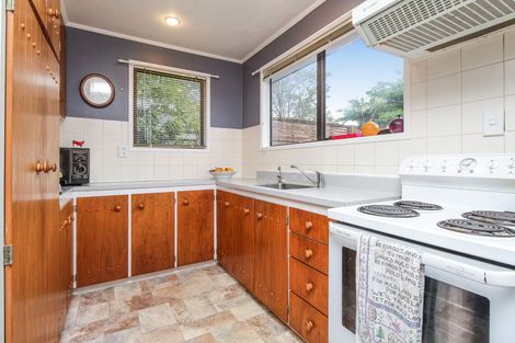 Photo of property in 9 Hamblyn Place, Ranui, Auckland, 0612