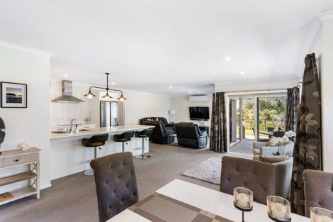 Photo of property in 17 Manatu Close, Whangamata, 3691