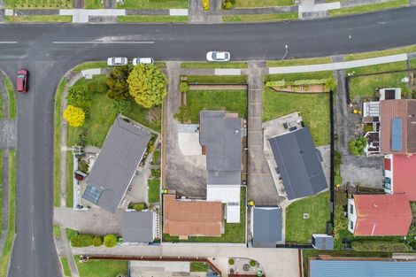 Photo of property in 24a Edgewater Parade, Waiuku, 2123