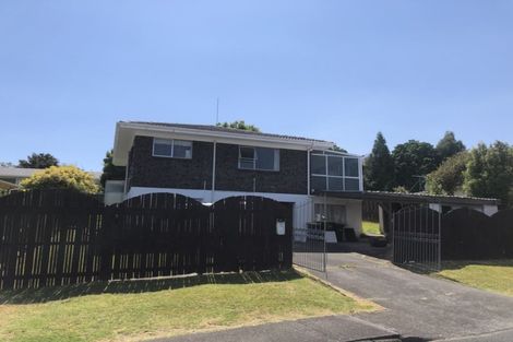 Photo of property in 5 Talavera Place, Te Atatu South, Auckland, 0602