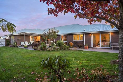 Photo of property in 23 Huntingdon Drive, Rangiora, 7400