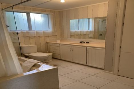 Photo of property in 17 Waller Avenue, Bucklands Beach, Auckland, 2012