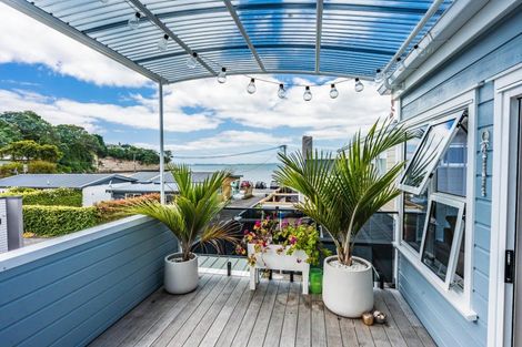 Photo of property in 1/28 Manly Esplanade, Browns Bay, Auckland, 0630