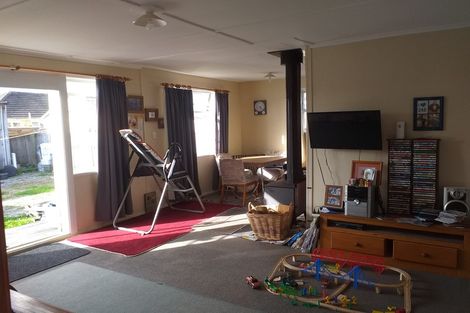 Photo of property in 5 Larsen Street, Westport, 7825