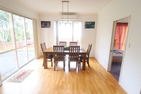 Photo of property in 36 Newbury Place, Schnapper Rock, Auckland, 0632