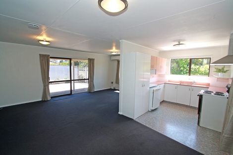Photo of property in 32 Poplar Grove, Whalers Gate, New Plymouth, 4310
