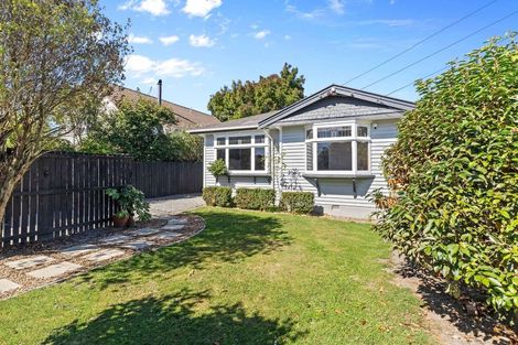Photo of property in 130 Somerfield Street, Somerfield, Christchurch, 8024