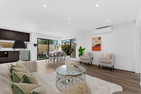Photo of property in 2b Raglan Street, Mangere East, Auckland, 2024