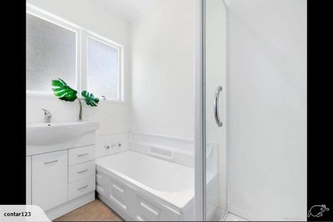 Photo of property in 12 Orsova Place, Lynfield, Auckland, 1042