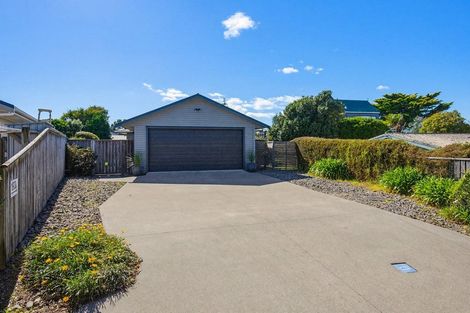 Photo of property in 193a Tutere Street, Waikanae Beach, Waikanae, 5036