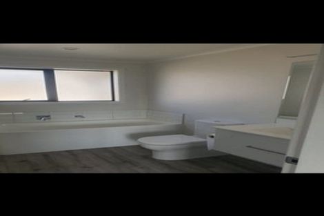 Photo of property in 84 Hinemoa Street, Levin, 5510