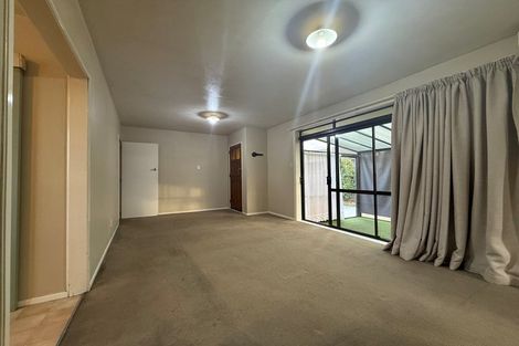 Photo of property in 74 Denise Crescent, Hornby, Christchurch, 8042