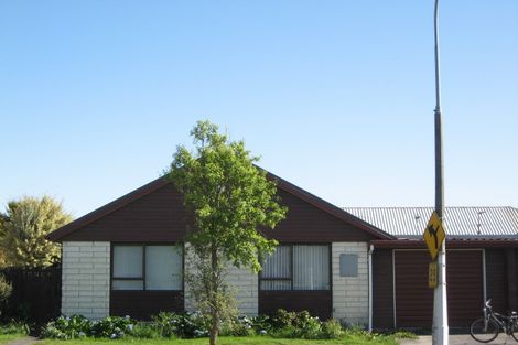 Photo of property in 1/25 Lowry Avenue, Redwood, Christchurch, 8051